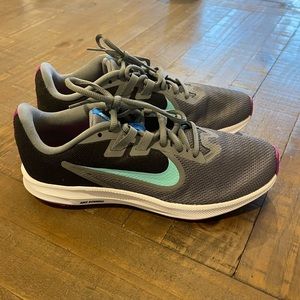 NIKE Runners- Never Worn